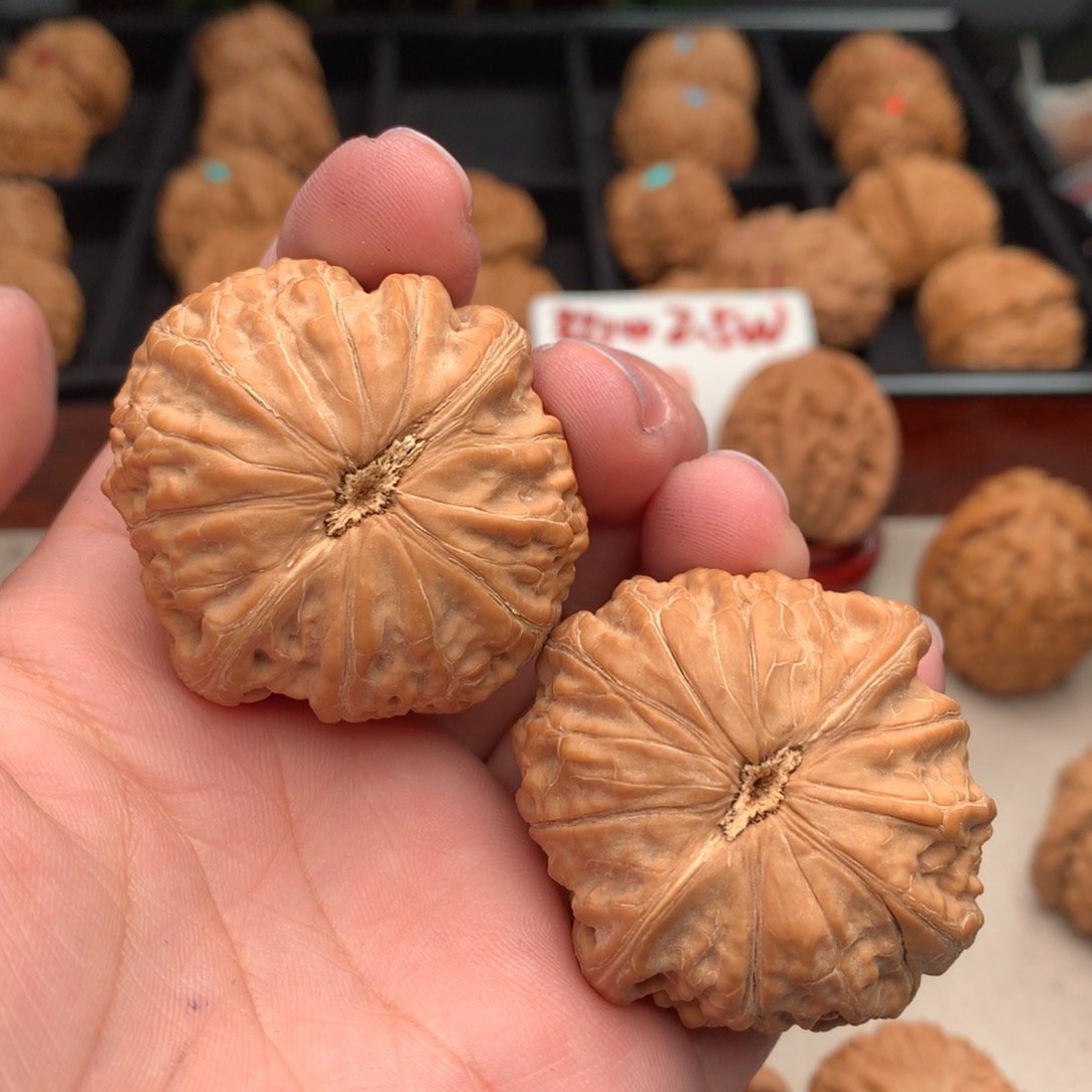 文玩核桃把件小***厌43铁锤…….