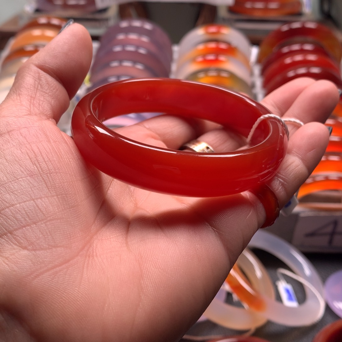 玛瑙/玉髓手镯未镶嵌