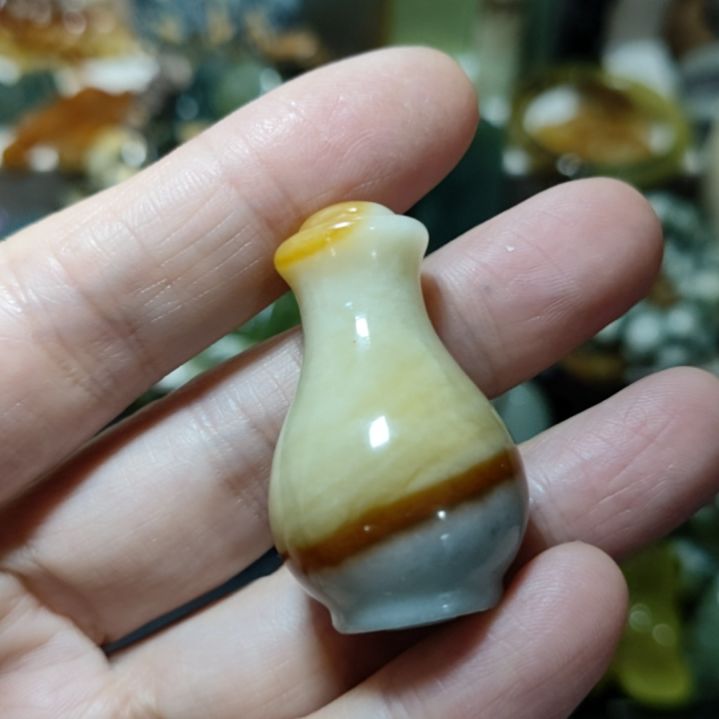 岫玉未镶嵌挂坠款式