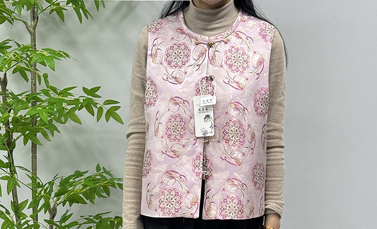 预锦丝韵100桑蚕丝宋锦一字扣粉飞天兔马甲