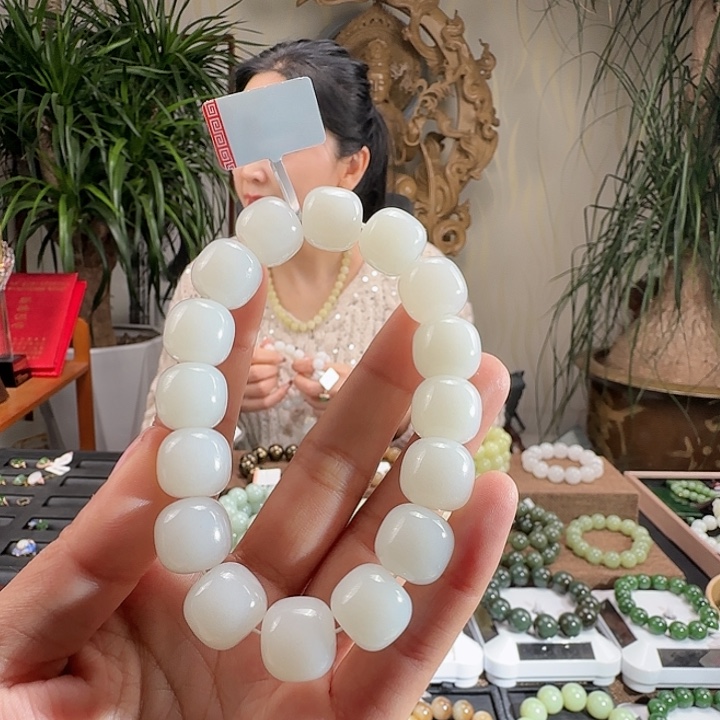 和田玉手串未镶嵌隐*