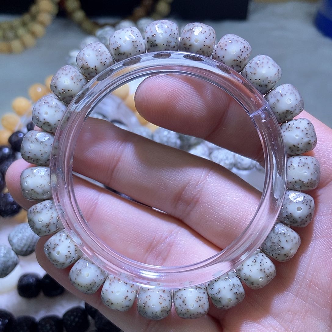 星月菩提吊坠钻面无相