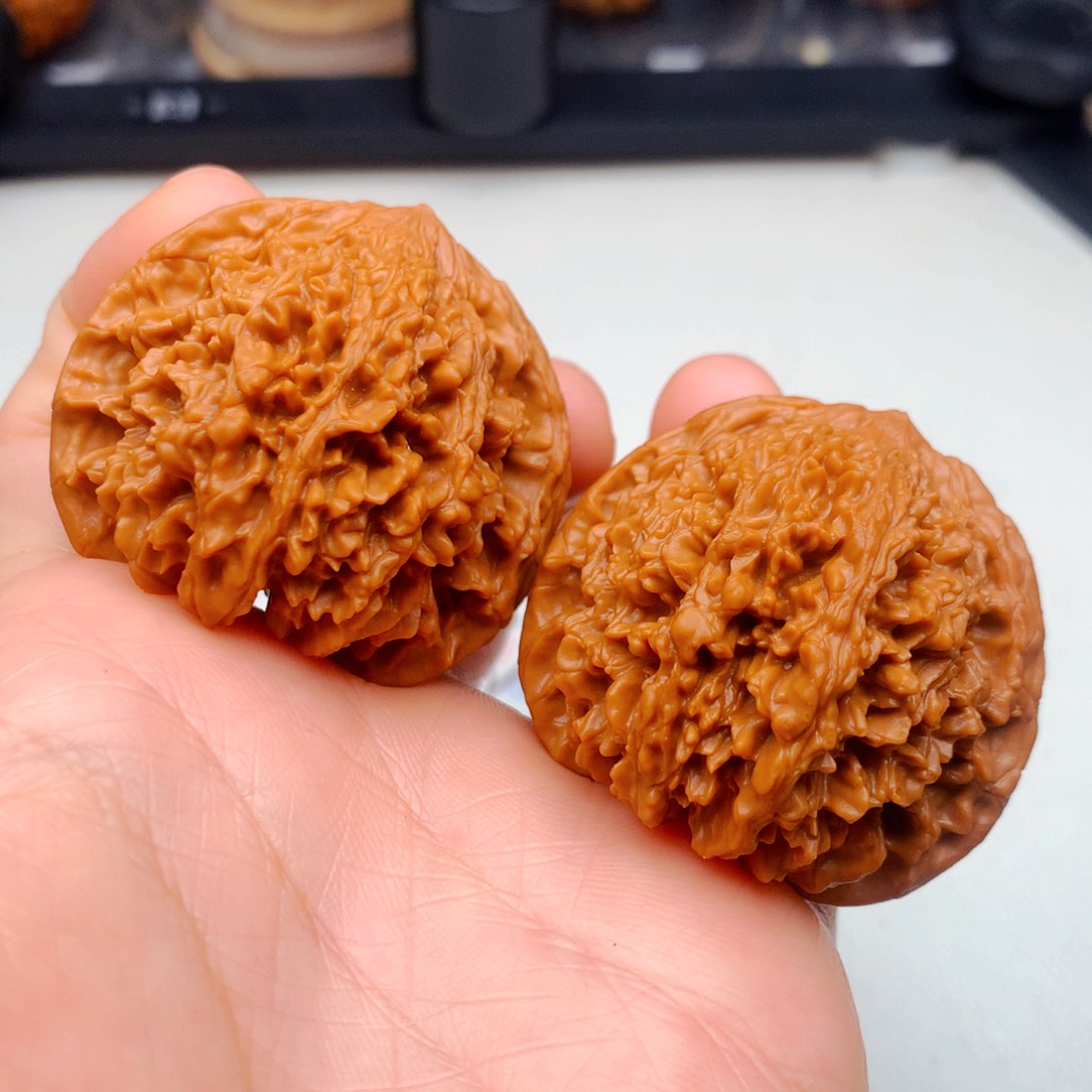 文玩核桃吊坠42百花山满天星