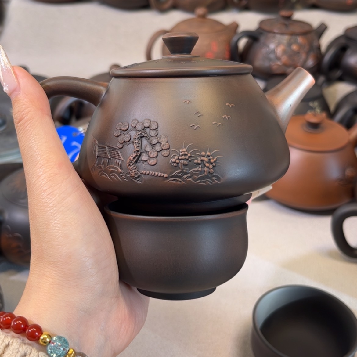 【闪购商品】A****发红泥 山水 容量 240c c