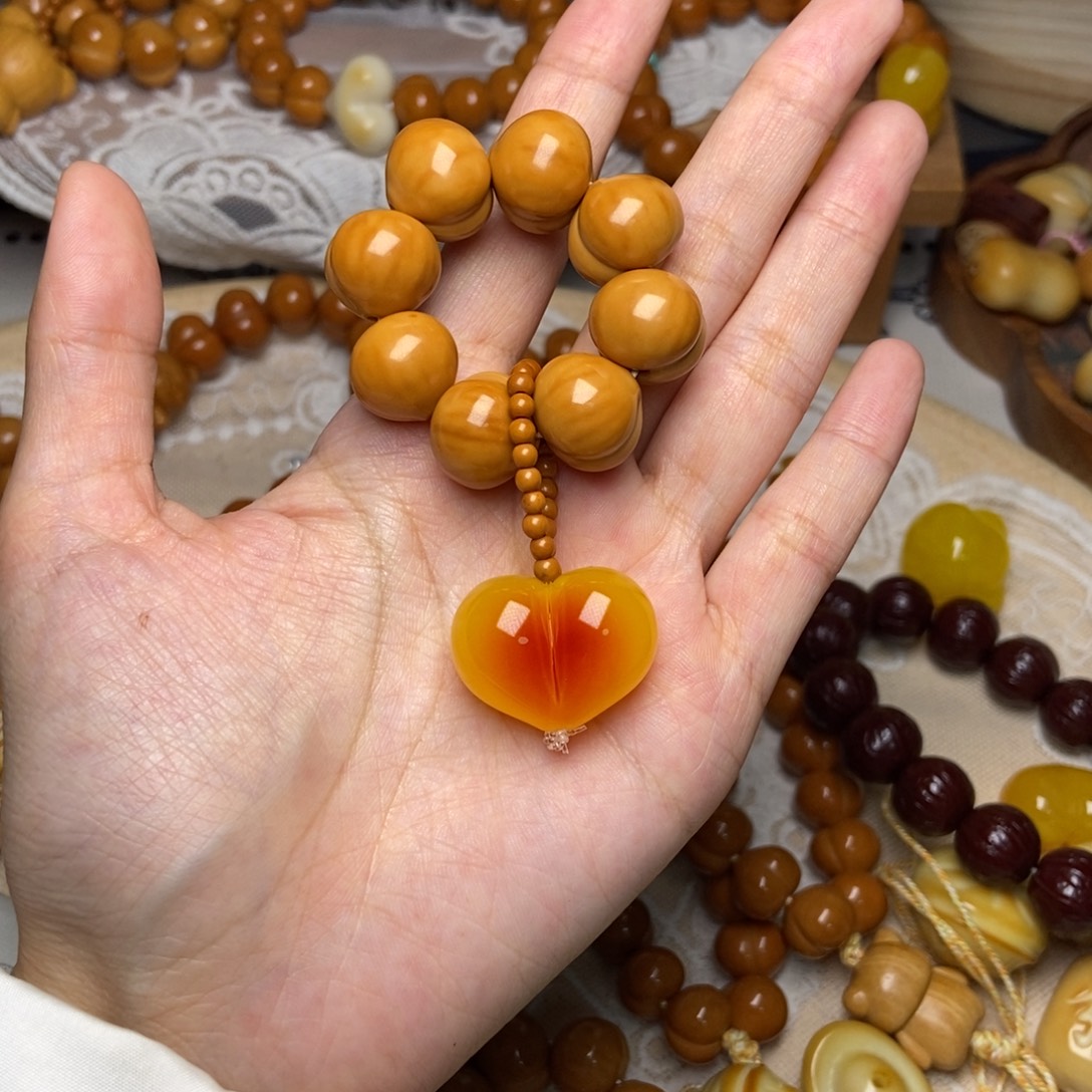 吊坠猴头核桃屁桃卡15