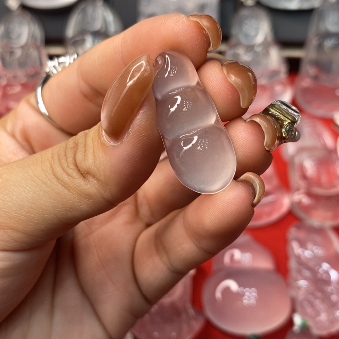 石英质玉未镶嵌吊坠