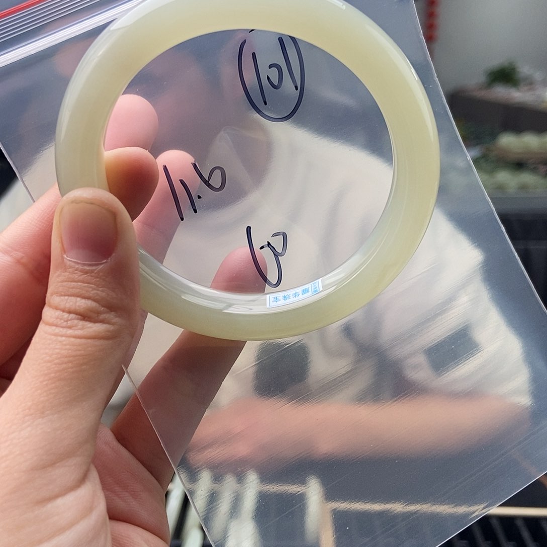 和田玉颜色多样性发拍一发一未镶嵌