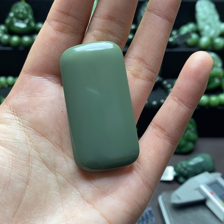 和田玉吊坠未镶嵌