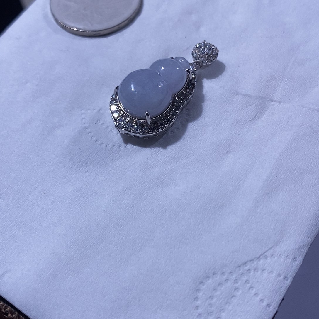 翡翠吊坠(不含链)未镶嵌