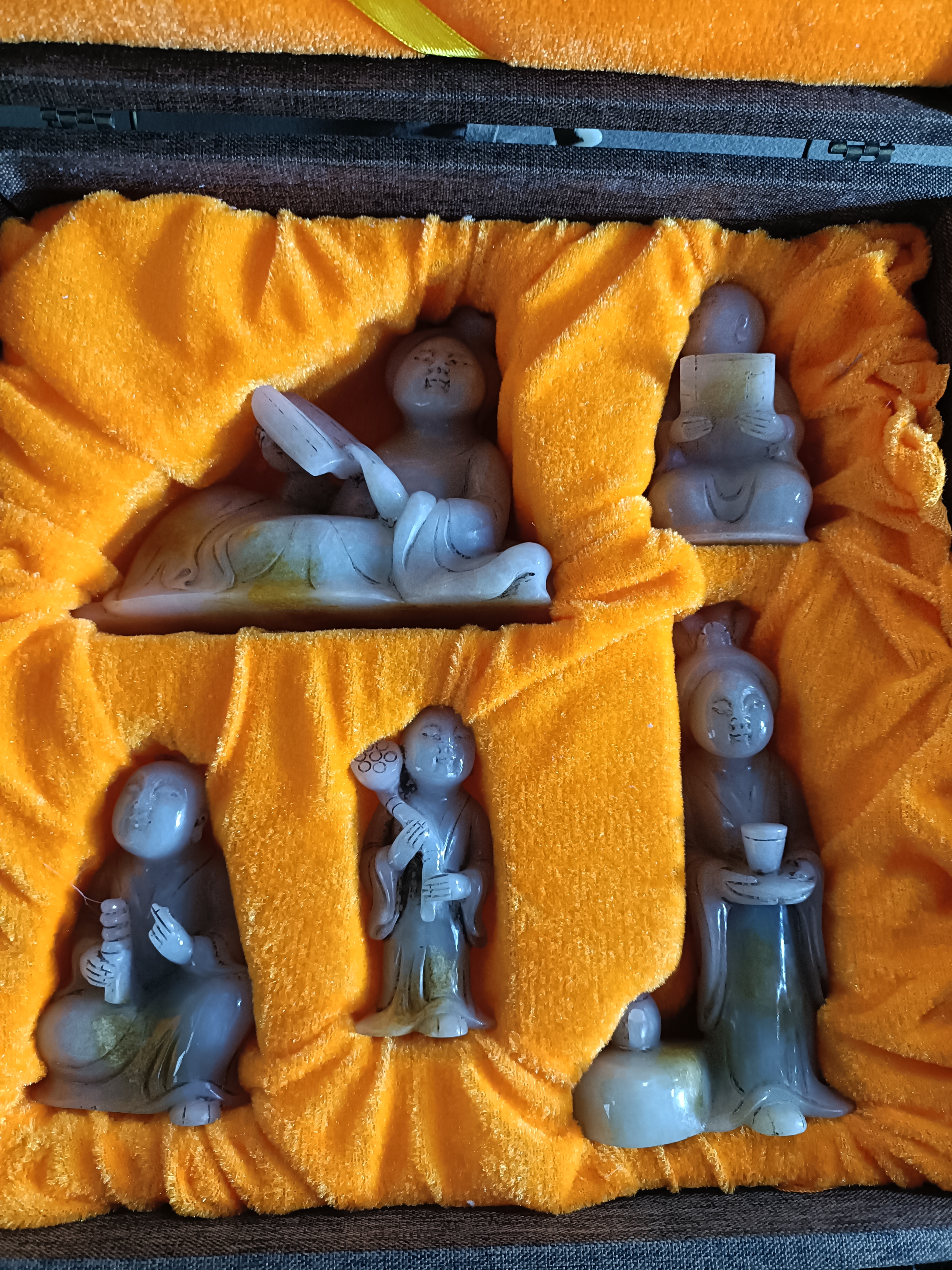 精品和田玉时尚摆件