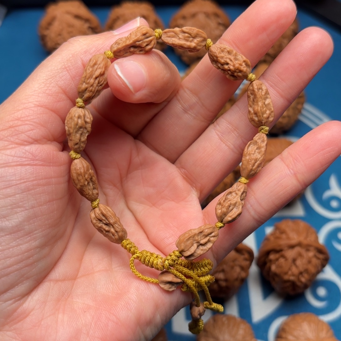 文玩核桃吊坠手串