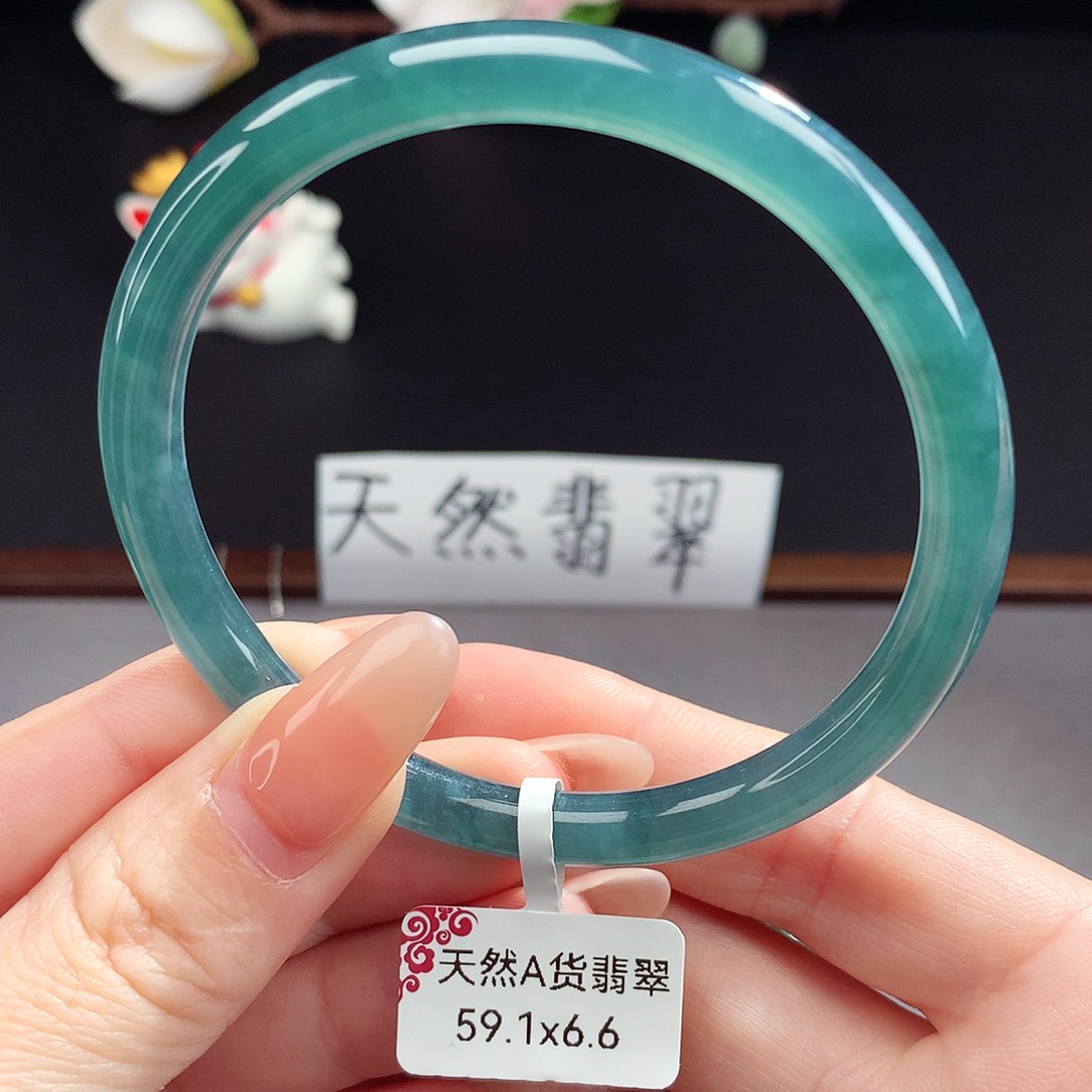 翡翠手镯（圆镯）未镶嵌