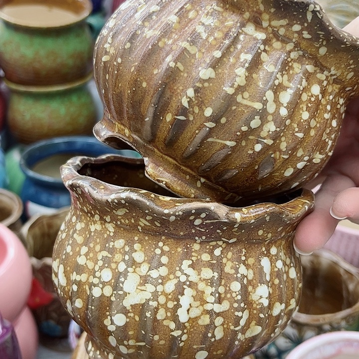 多肉绿植陶瓷花盆9.9包邮，有孔