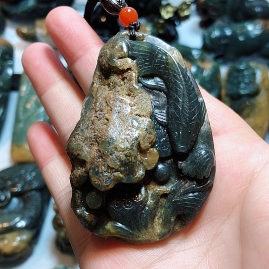 岫岩河磨玉（透闪石质玉）挂件未镶嵌