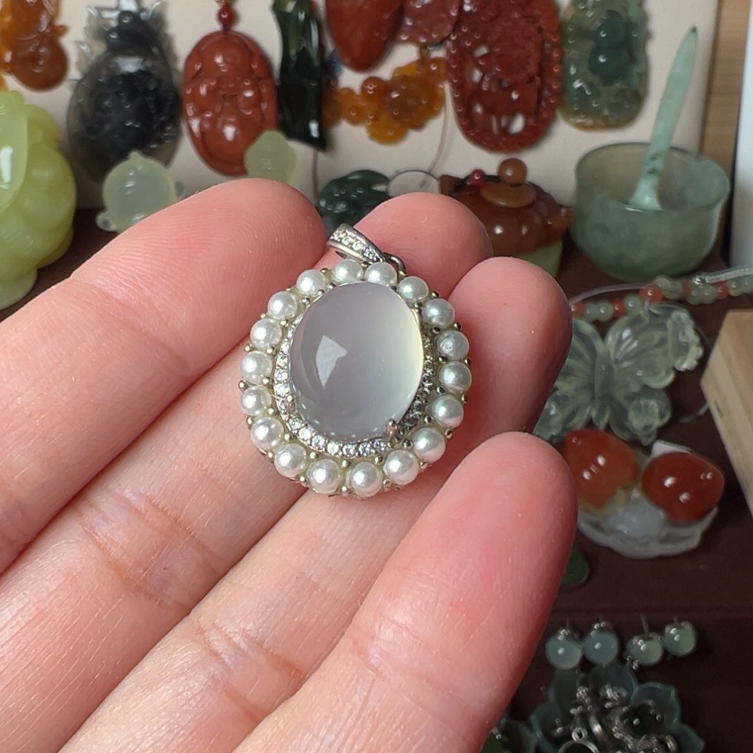 蛇纹石玉吊坠(不含链)未镶嵌