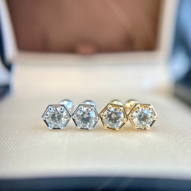 CFJEW 18k金天然钻石60分一对蜂巢耳钉百搭时尚气质精致轻奢