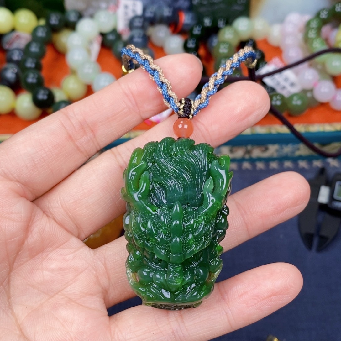 未镶嵌和田玉挂件