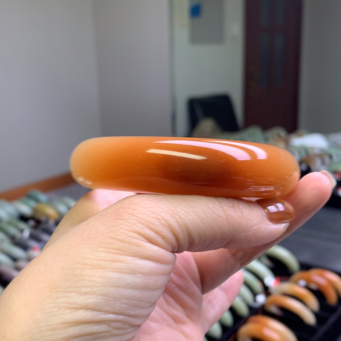 石英质玉未镶嵌手镯