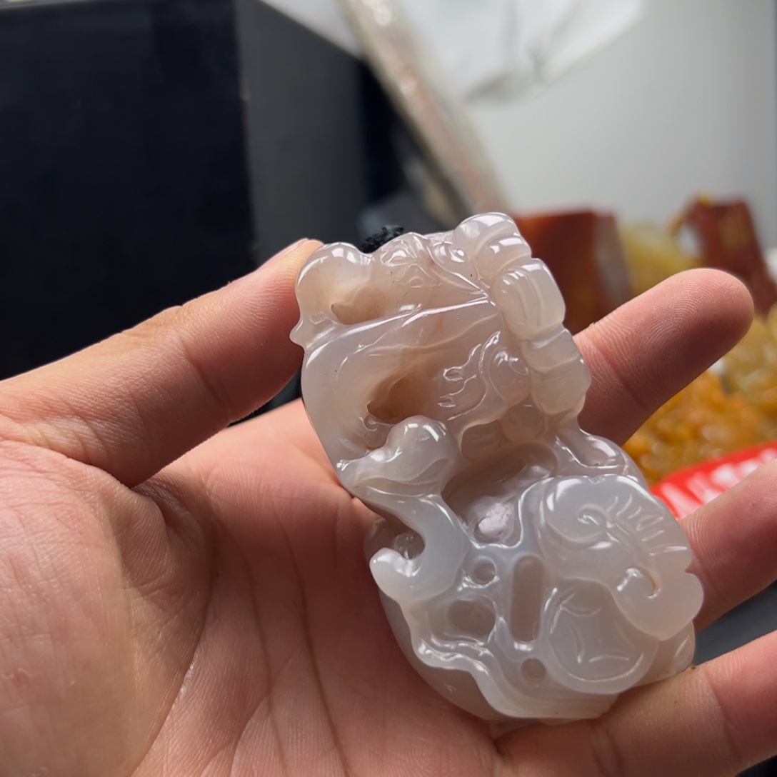 石英质玉（黄龙玉）未镶嵌多选发其一