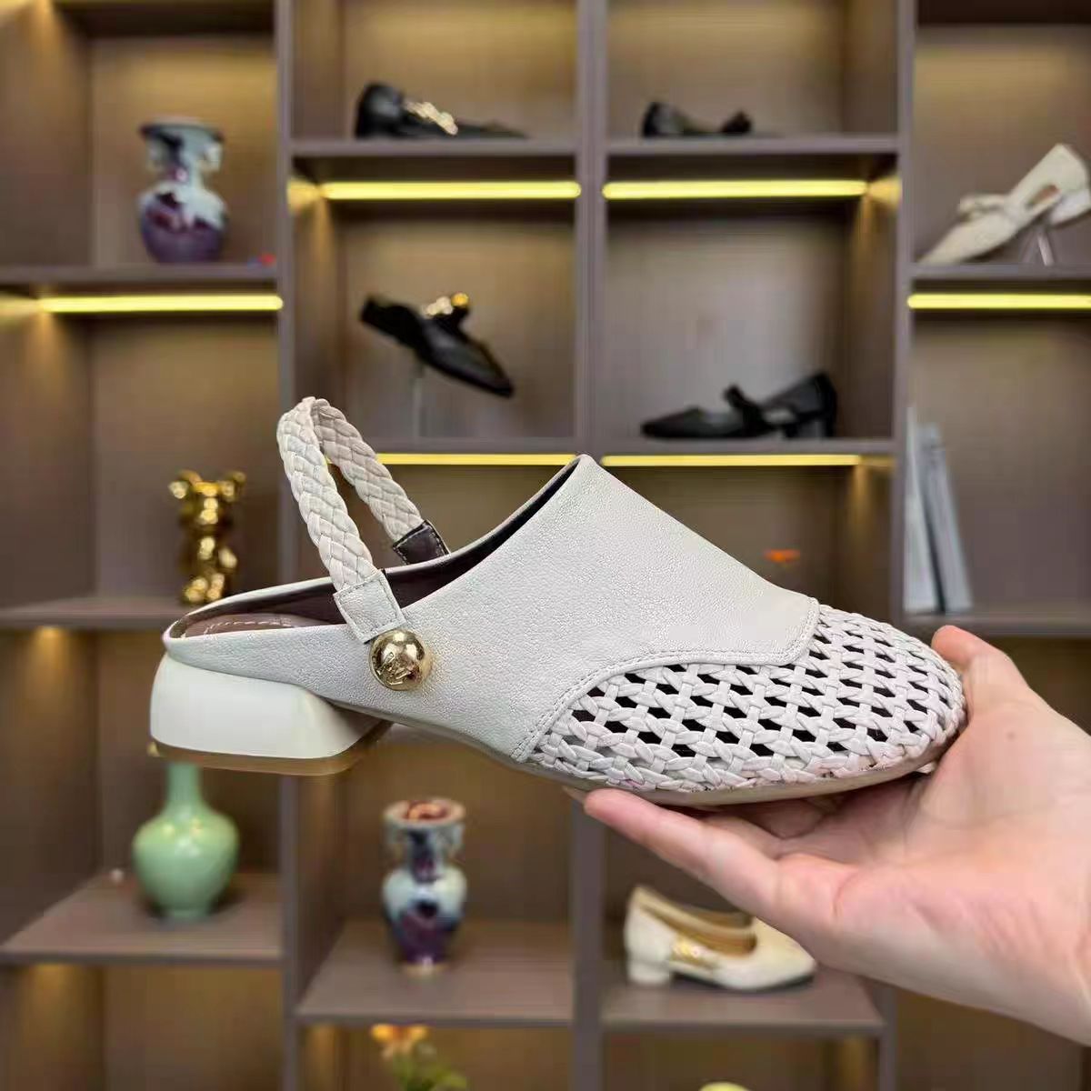 2025夏季新款平底包头凉鞋女外穿透气编织轻便休闲百搭女鞋