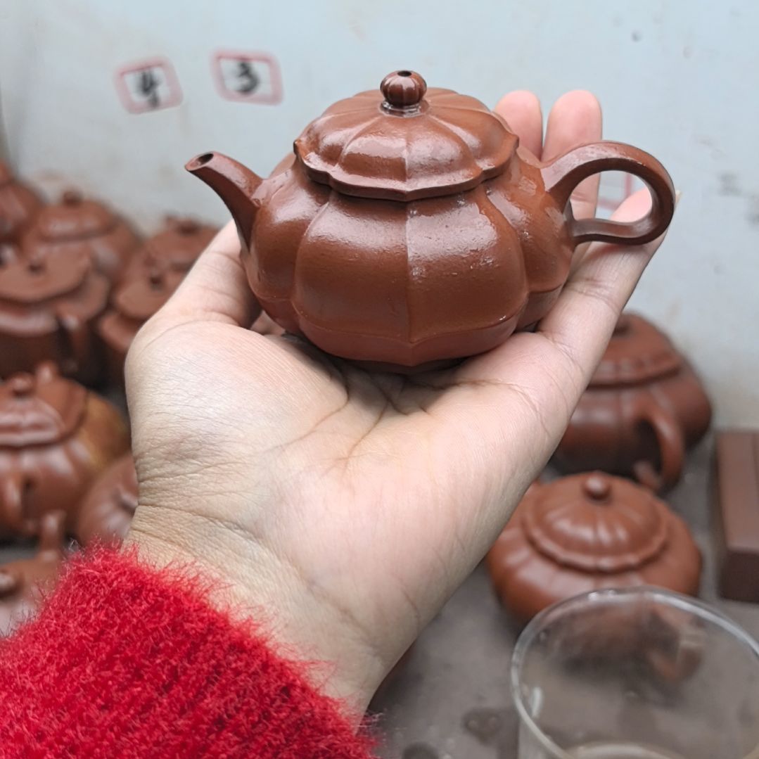 谁***客紫砂茶壶朱泥筋纹合莲仙子100cc