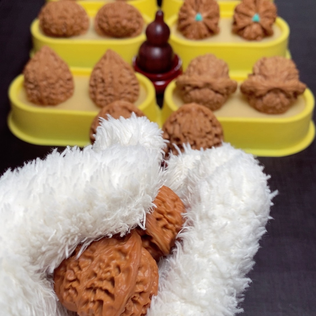 文玩核桃吊坠怪*龙鼎