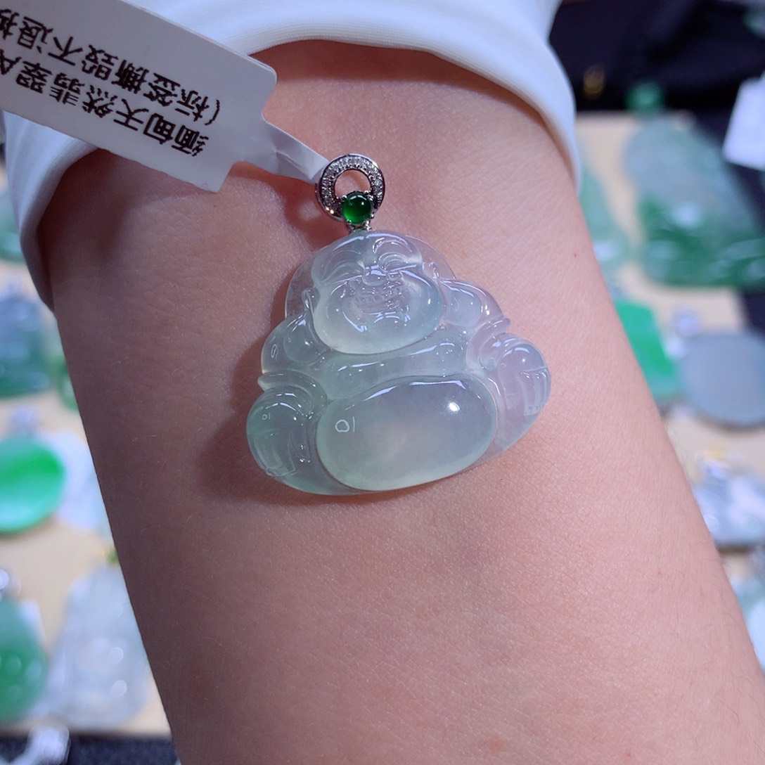 翡翠颈饰18K金镶嵌佛公
