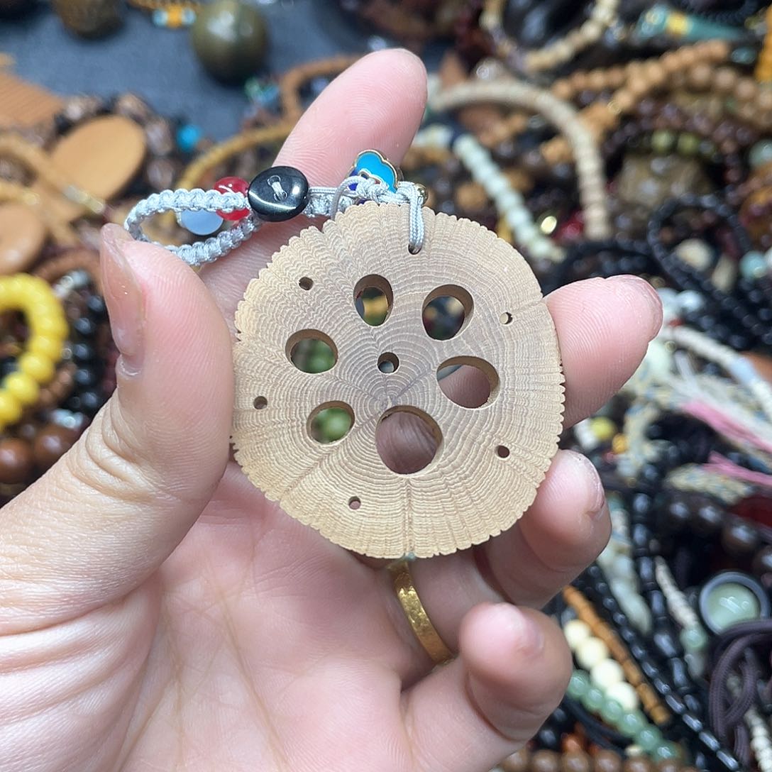 维腊木（绿檀）无事牌