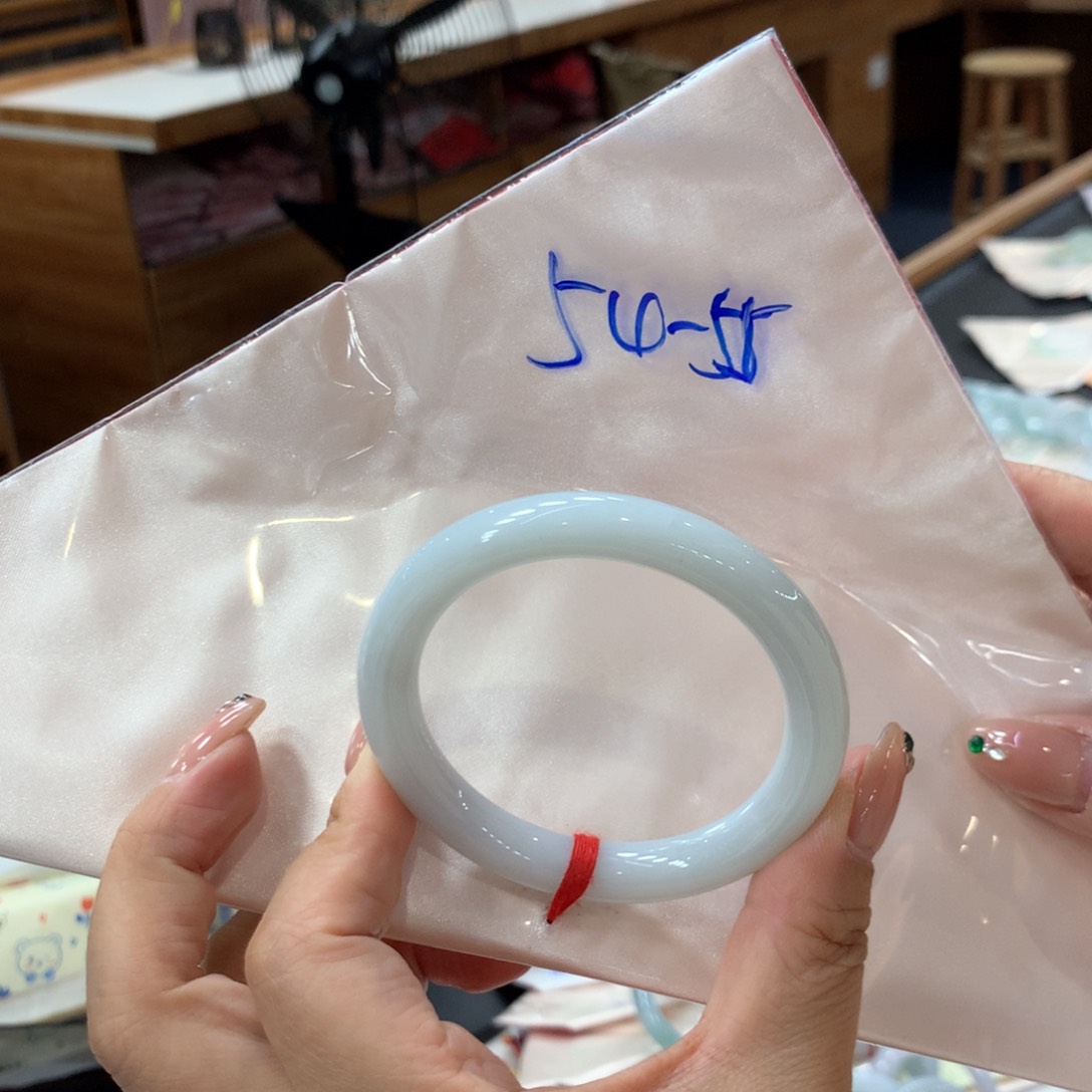 未镶嵌手镯翡翠48小时鉴赏