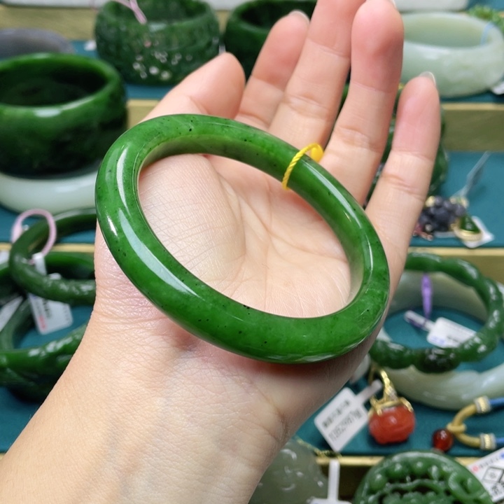 和田玉手镯59圈口 编号74未镶嵌