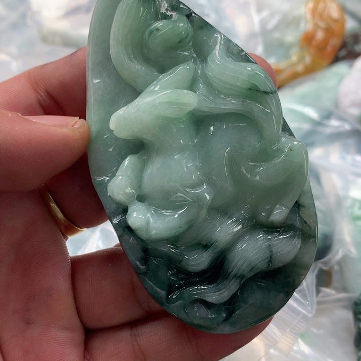 翡翠未镶嵌颈饰保真天然a货翡翠