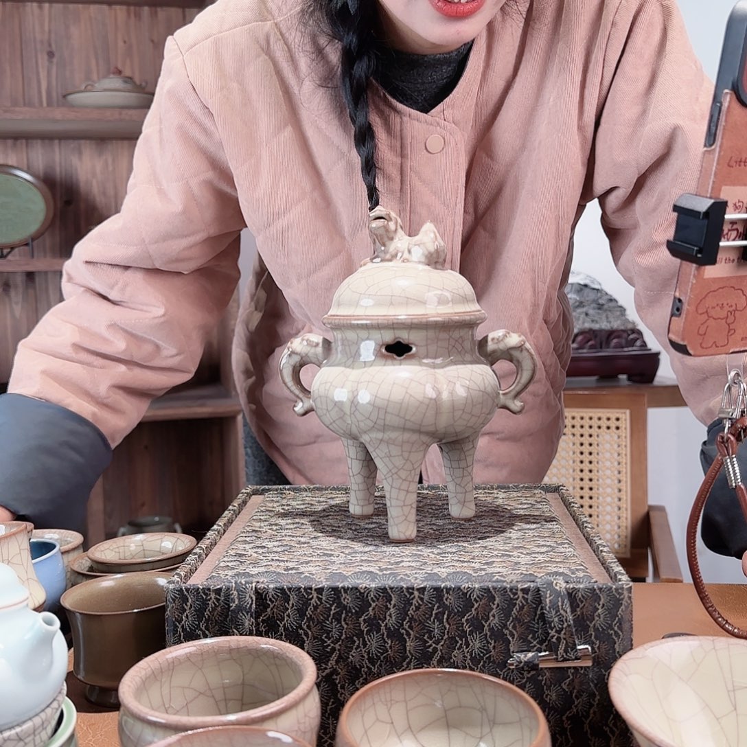 瓷摆件香炉狻猊哥窑