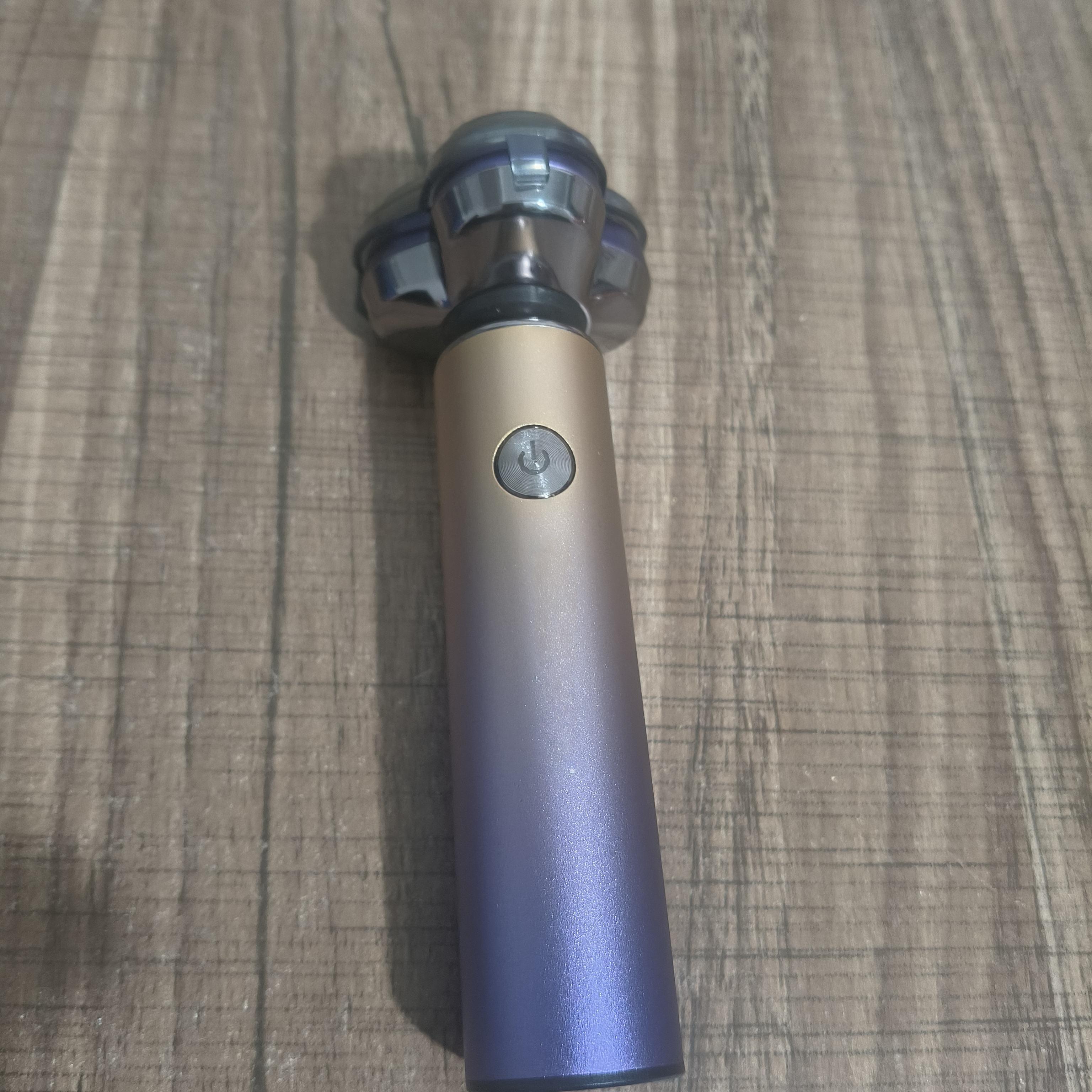 电动剃须刀男士新年礼盒装刮胡子全身水洗送男友便携胡须刀