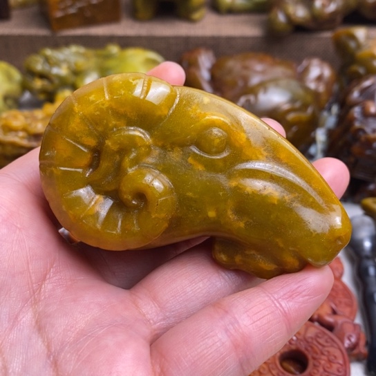 蛇纹石玉未镶嵌颈饰137