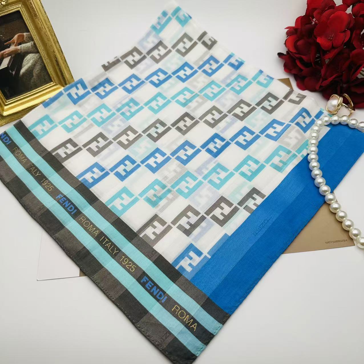 99新 FENDI/芬迪 海囤 芬迪 丝巾/yy03964
