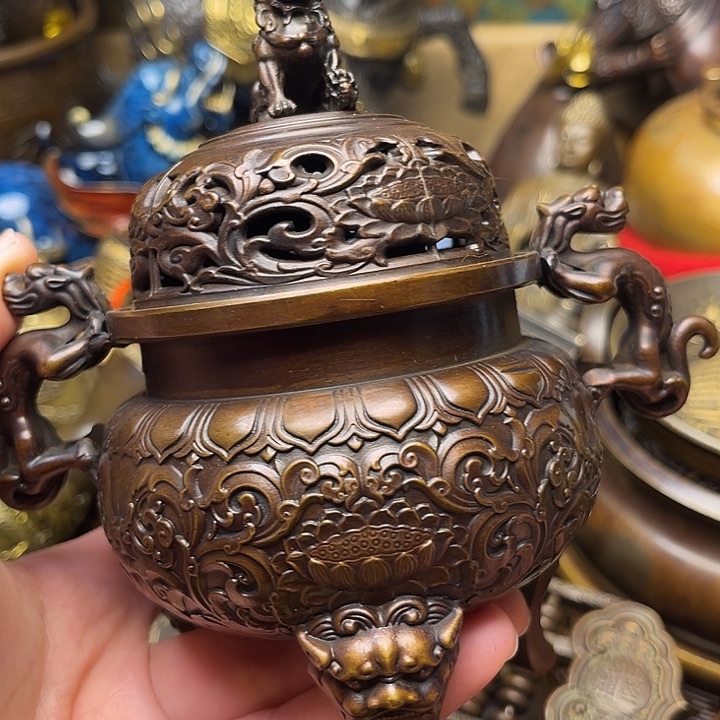 精美铜器批发档口