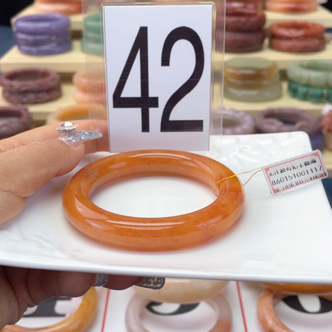 石英质玉未镶嵌手镯