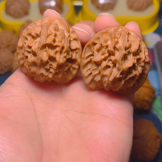 文玩核桃吊坠龙鳞