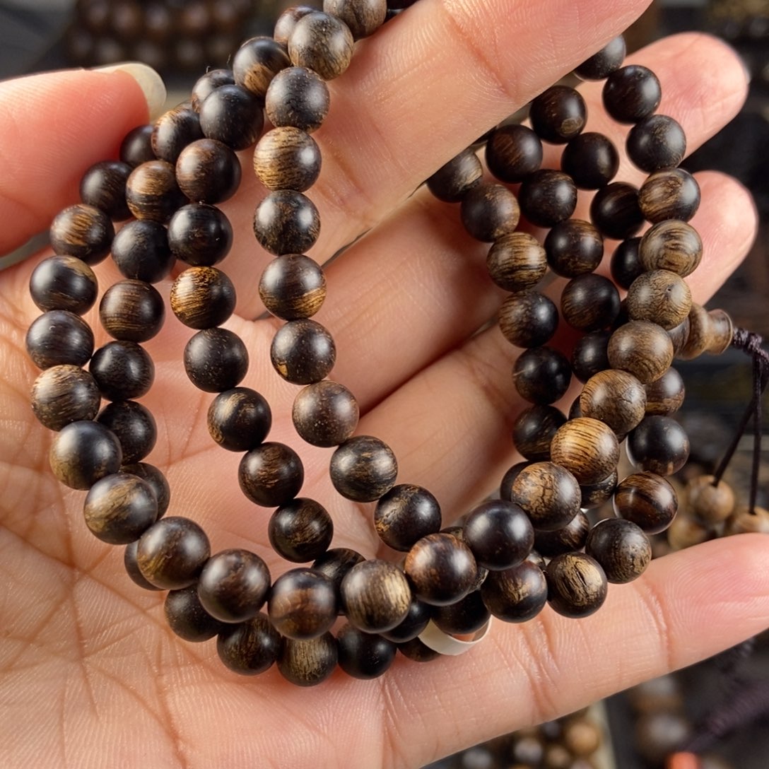 沉香手串邻**阳越南芽庄留疤玉化白棋楠