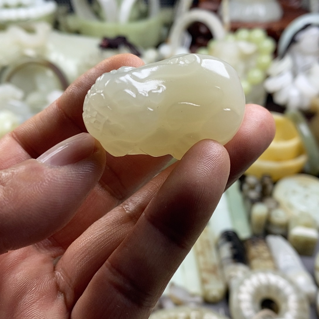 和田玉（糖玉）未镶嵌颈饰