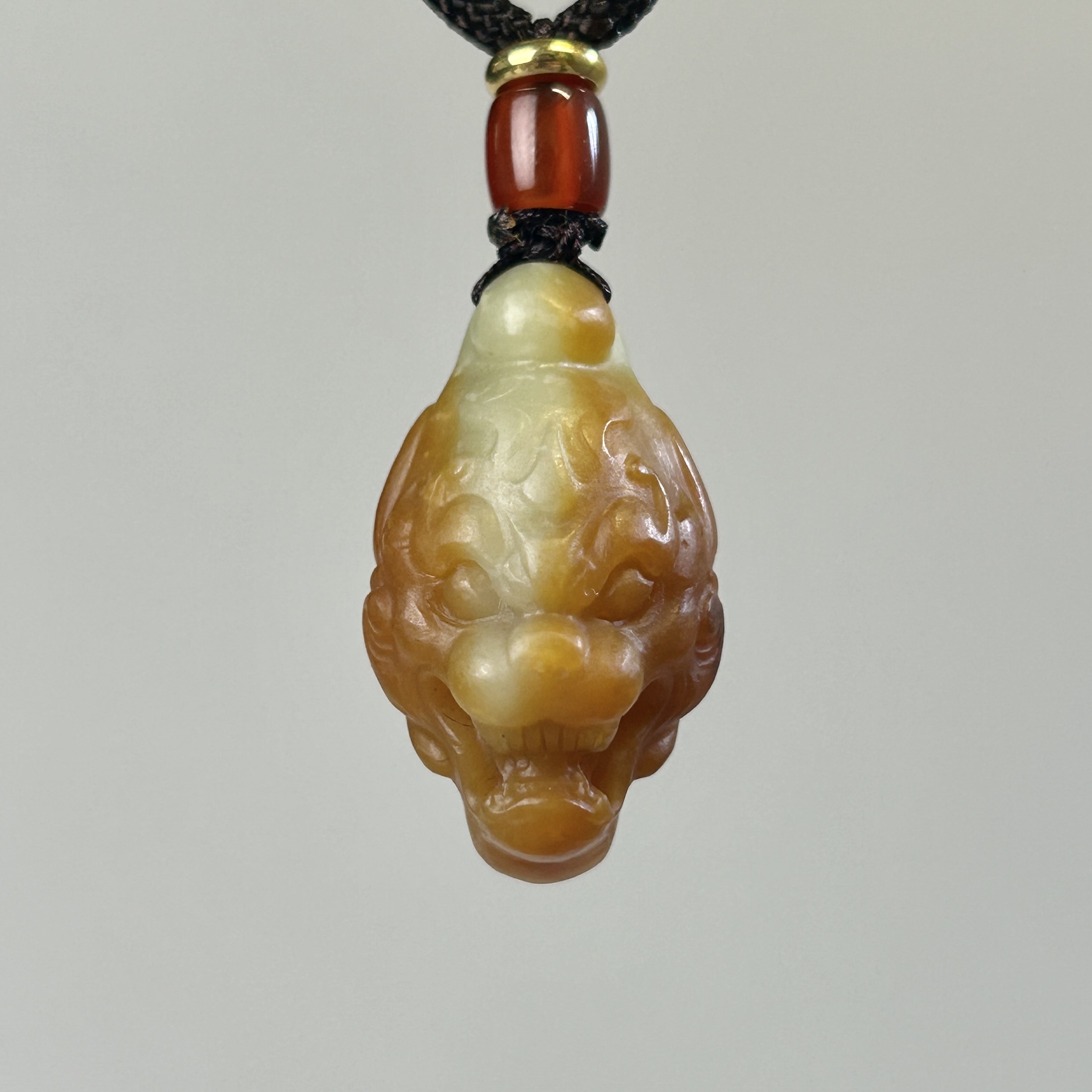 创汇期新疆和田玉挂件瑞兽9564