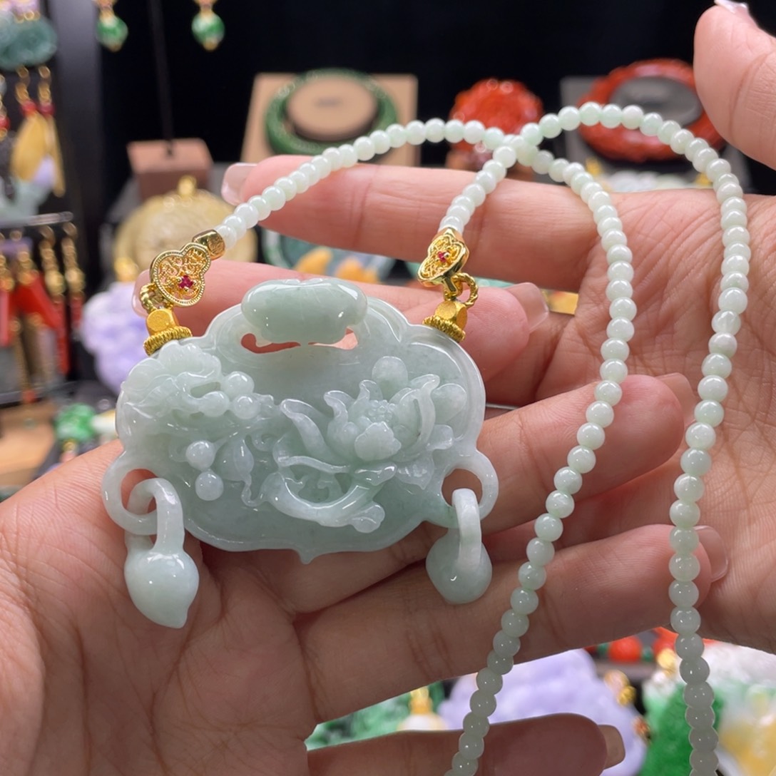 翡翠颈饰未镶嵌代编织