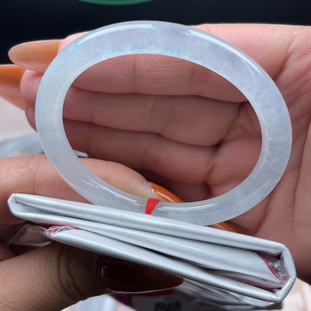 翡翠未镶嵌手镯52.7贵妃