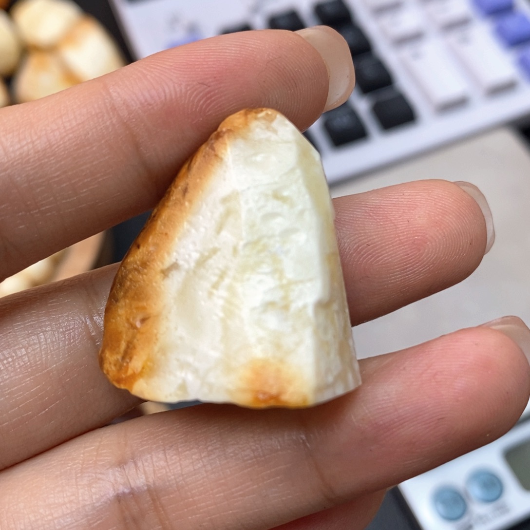 定制琥珀未镶嵌。*开蜜蜡