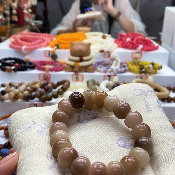 白玉菩提吊坠菩提手串，蒜瓣，色系温柔大气优雅