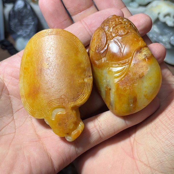 小***。和田玉未镶嵌把件