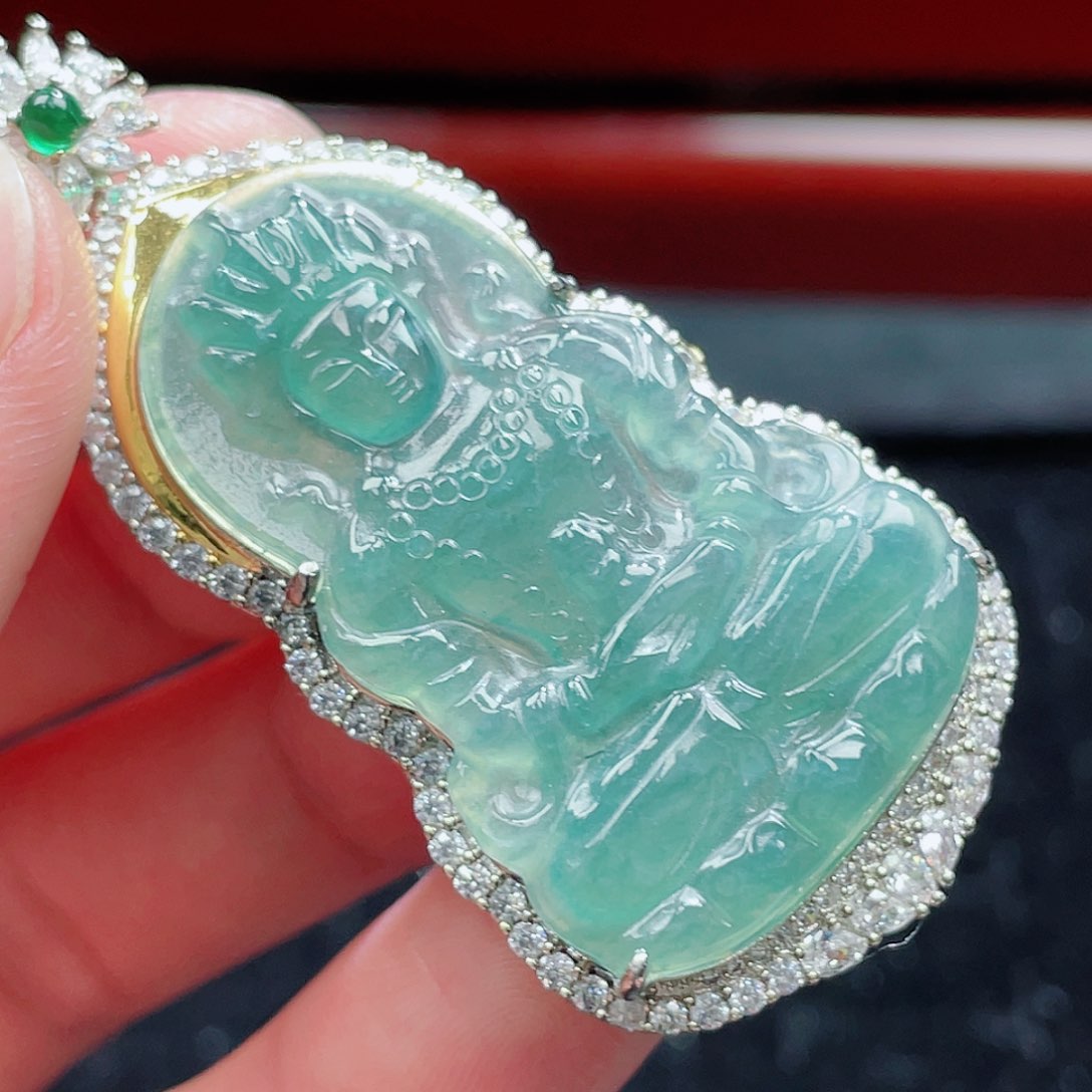 翡翠颈饰未镶嵌5，