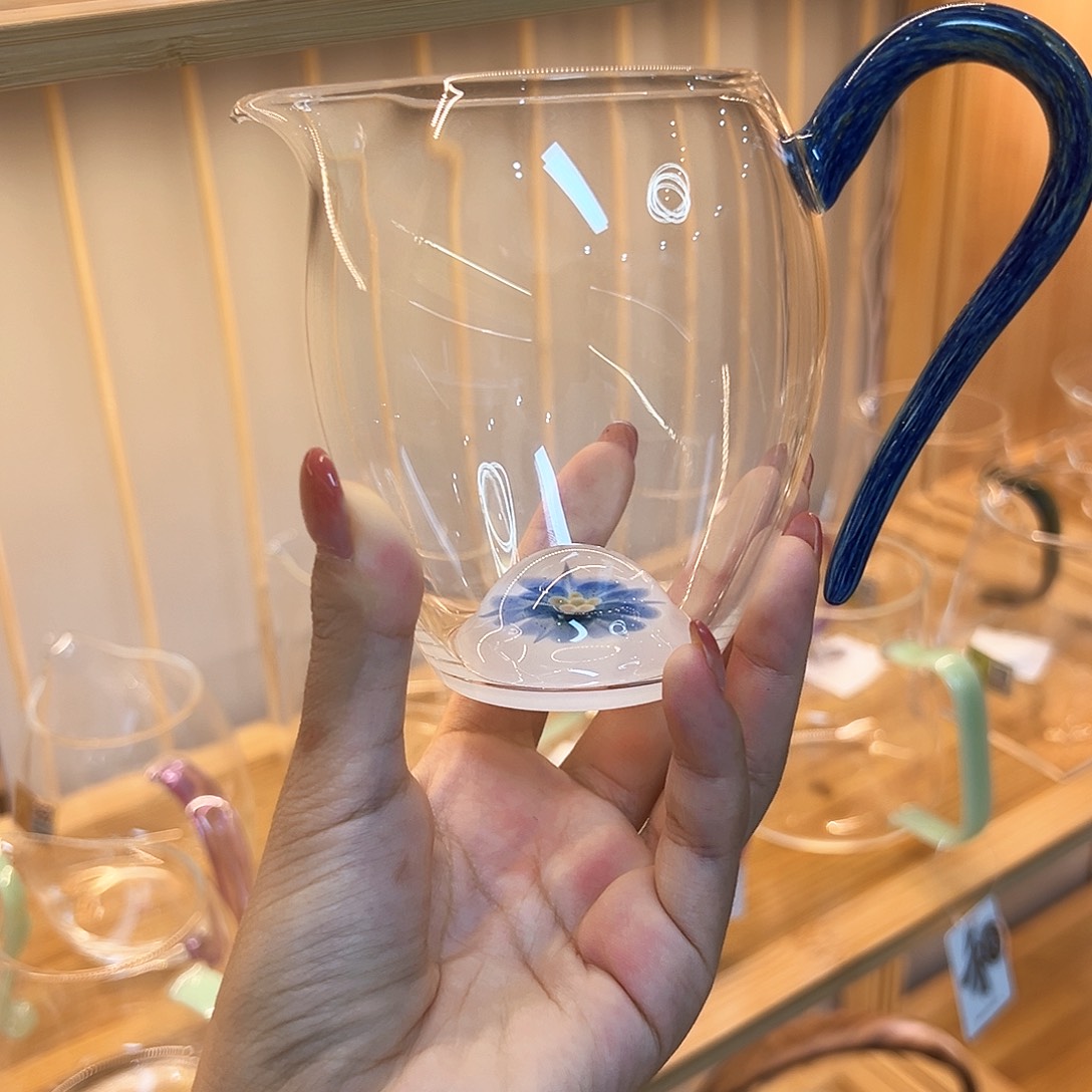 芳****星梦怡然公道杯。。。。。