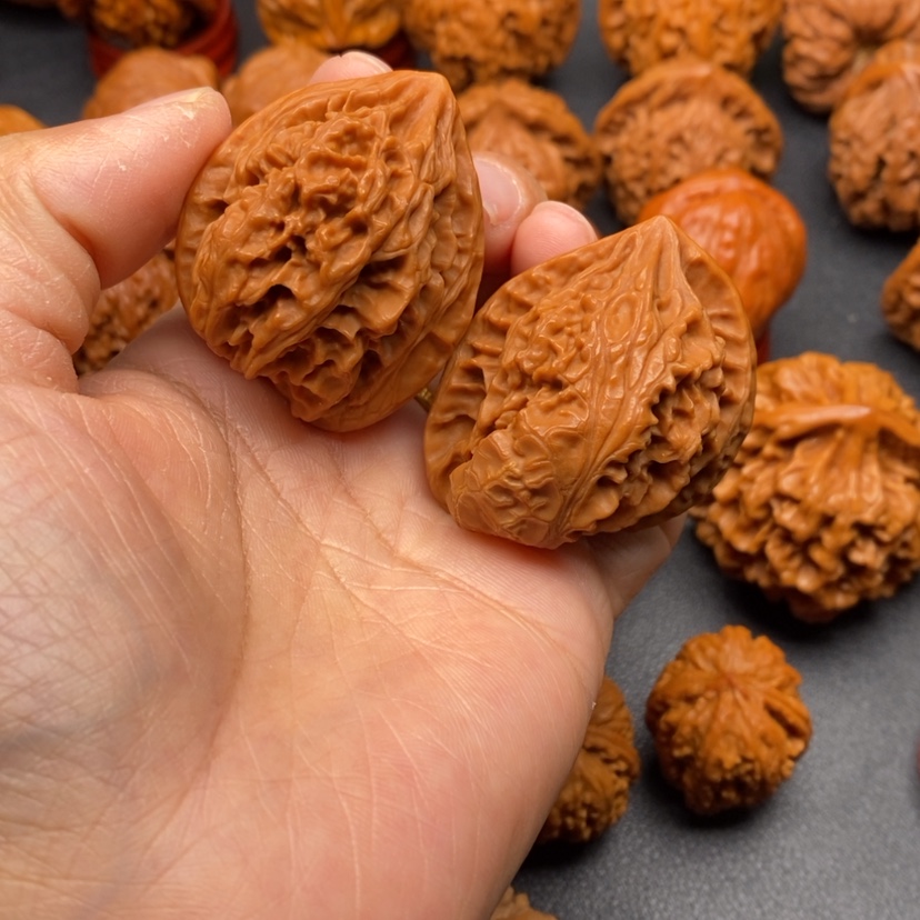 【闪购商品】文玩核桃把件一帆风顺