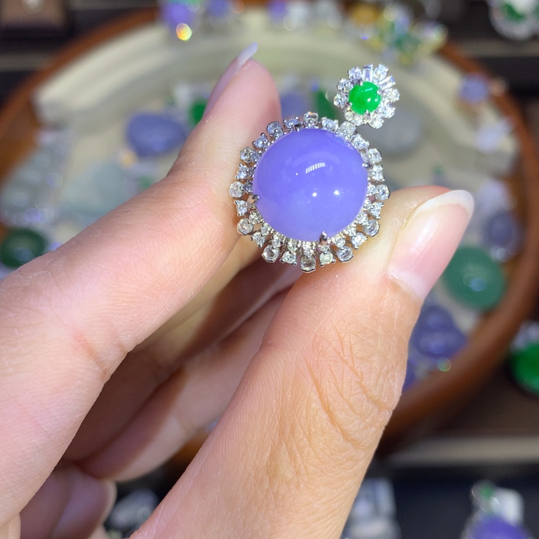 翡翠戒指18K金镶嵌翡翠